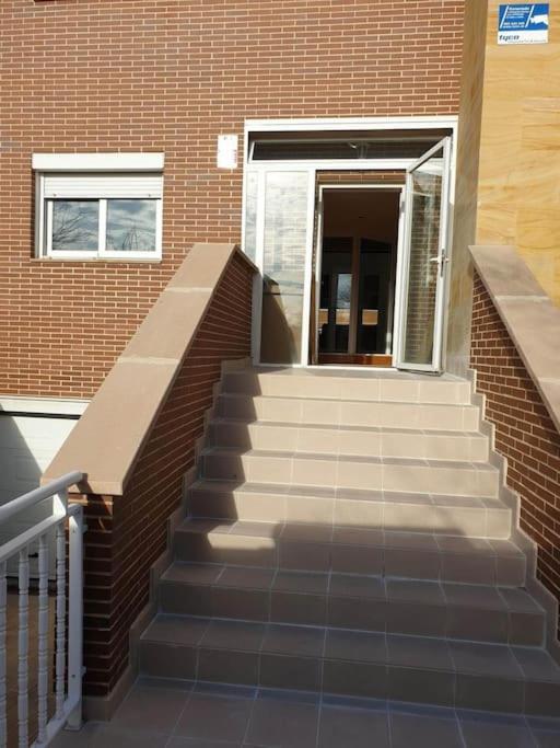 Chalet Ifema 5 Habitaciones 4 Banos, Parking Free Madrid Exterior photo
